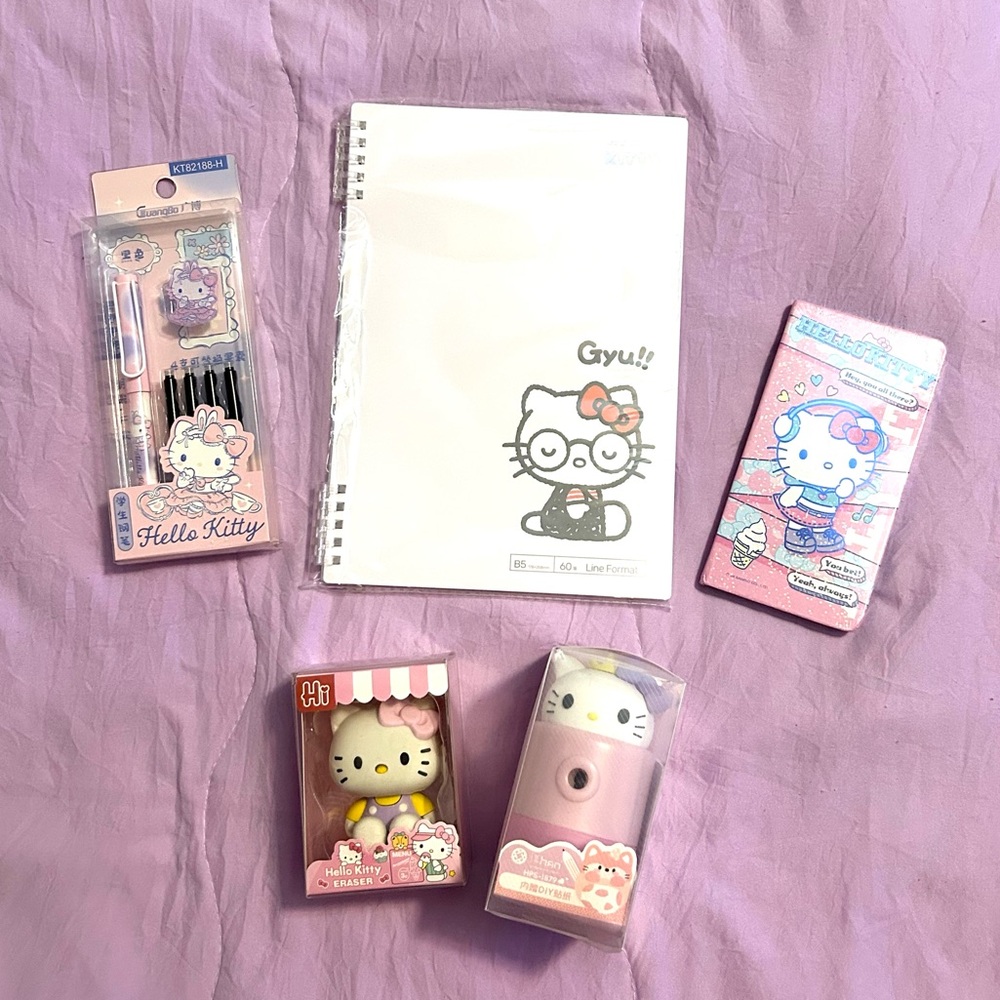 Hello Kitty Notebook Bundle - Picture 6 of 6
